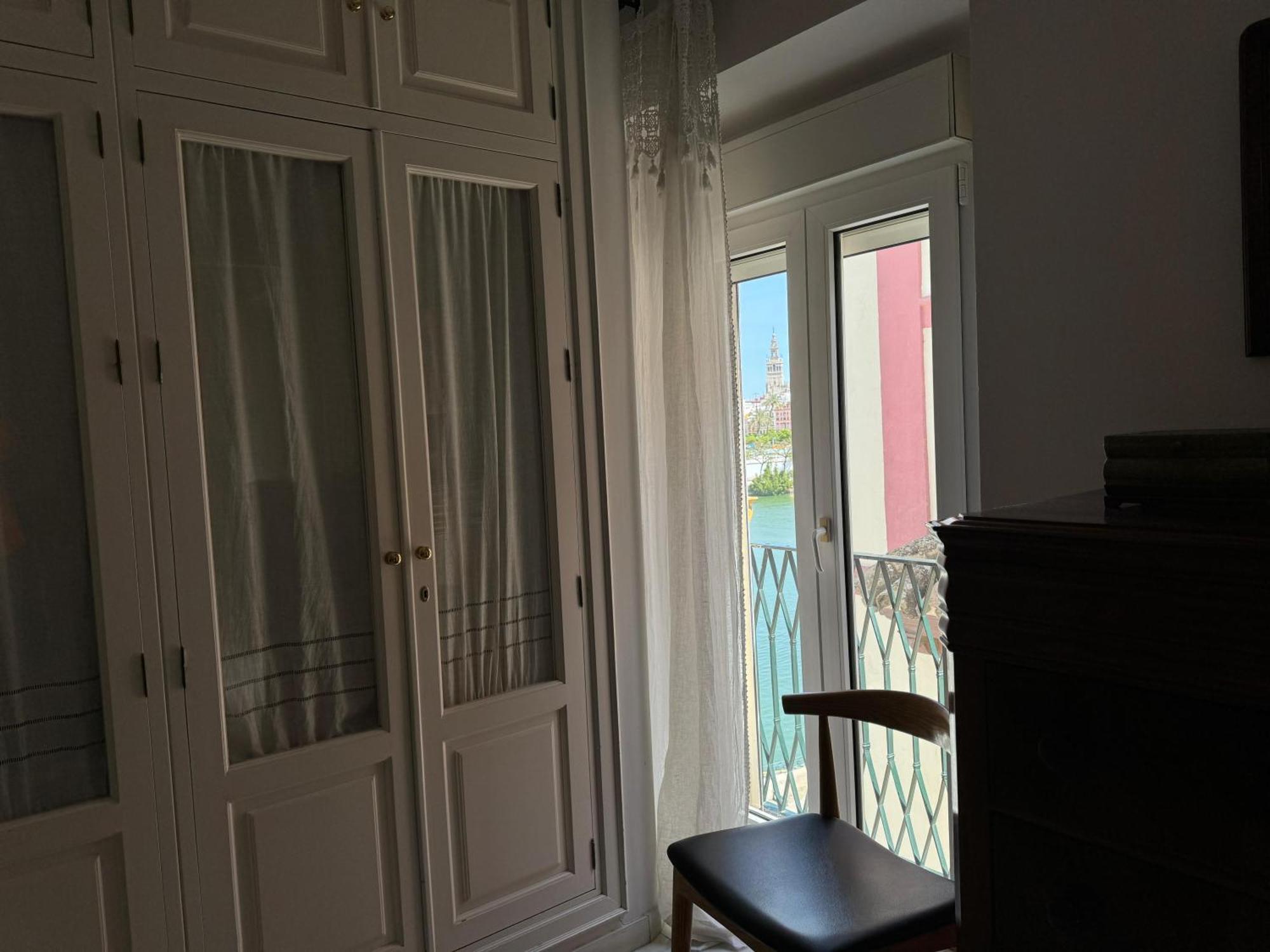 Appartement Wonderful Duplex In Calle Betis à Séville Extérieur photo